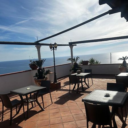 Forio di Ischia Hotel Punto Azzurro מראה חיצוני תמונה